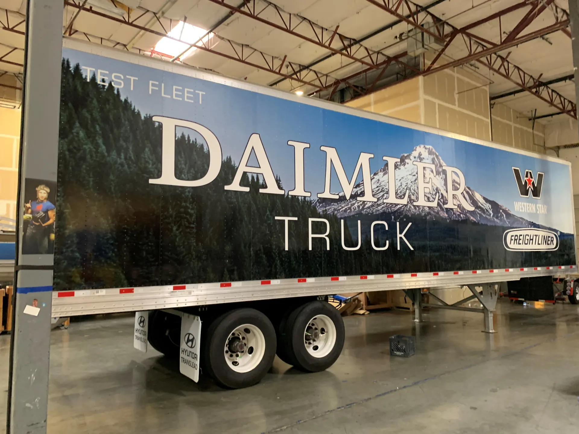 Trailer graphics installed on a commercial fleet vehicle
