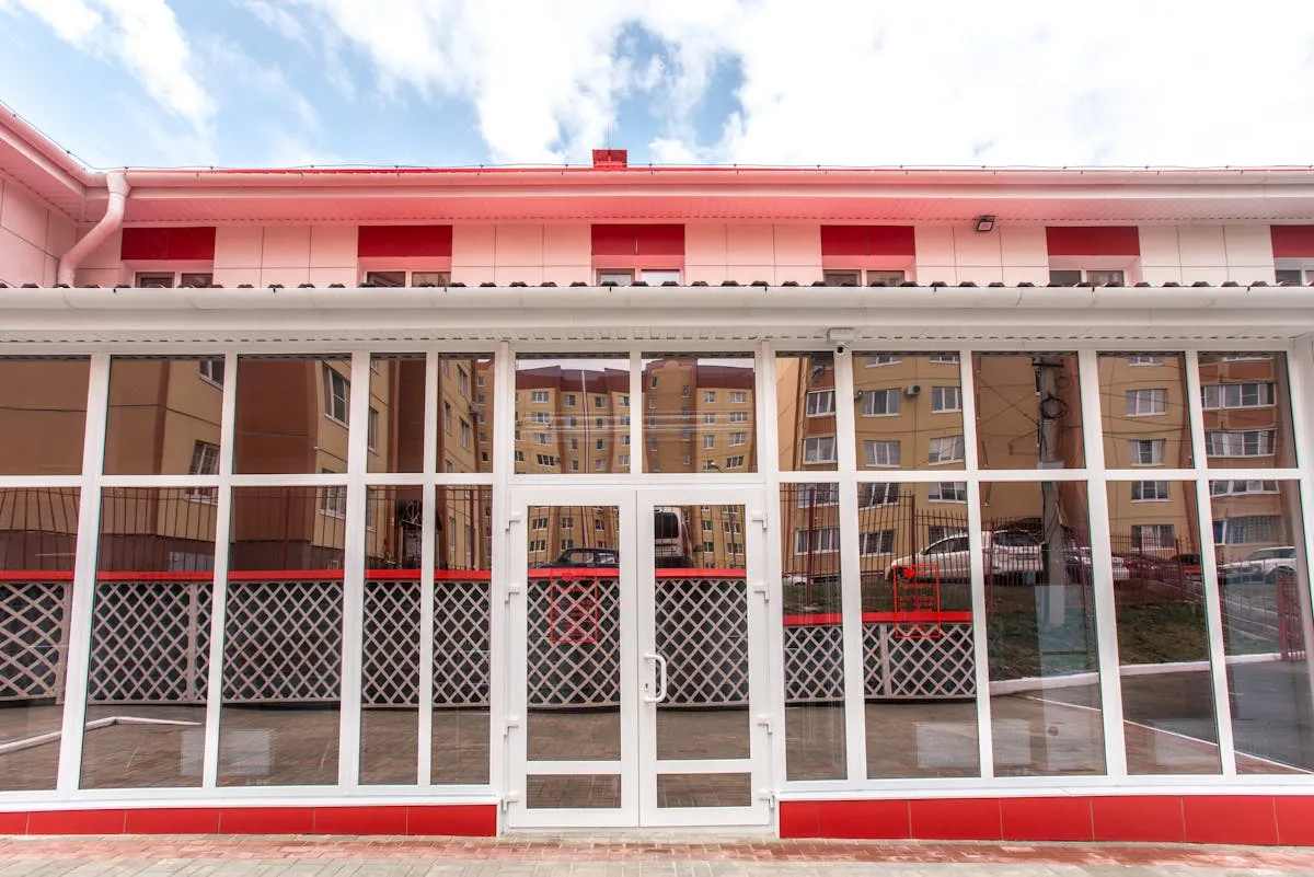 Commercial building with large-format window graphics installation